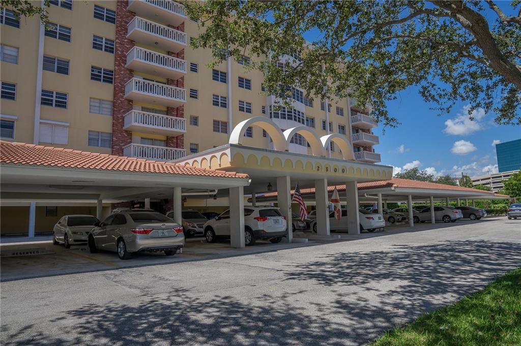 Country Club Towers - Residential