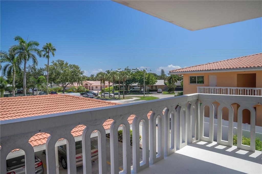 Country Club Towers - Residential