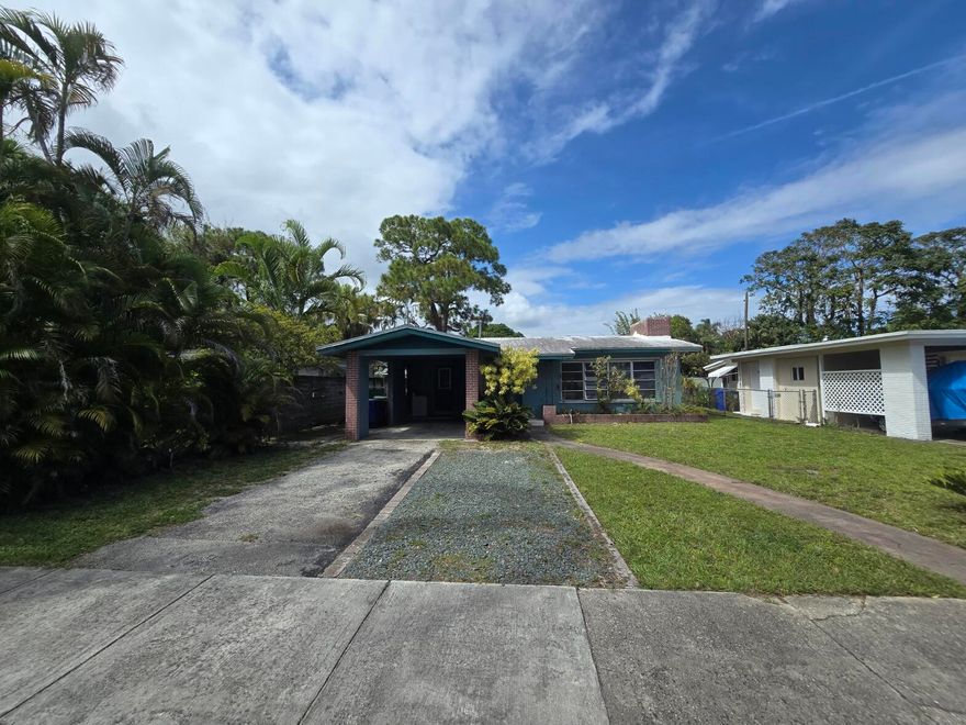 GREAT INVESTMENT OPPORTUNITY FOR THIS HOME.  THIS IS A TWO BEDROOM ONE BATH PLUS ADDITIONAL SPACE FOR MORE.  THIS IS A CASH DEAL ONLY.  NICE LOCATION AND ROOM TO ADD ON.