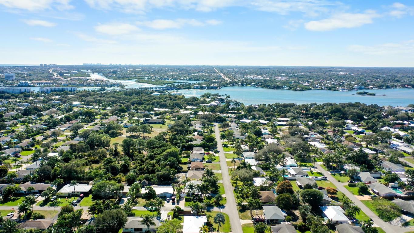 Jupiter in the Pines / Riverside Drive Park - Residential Lease