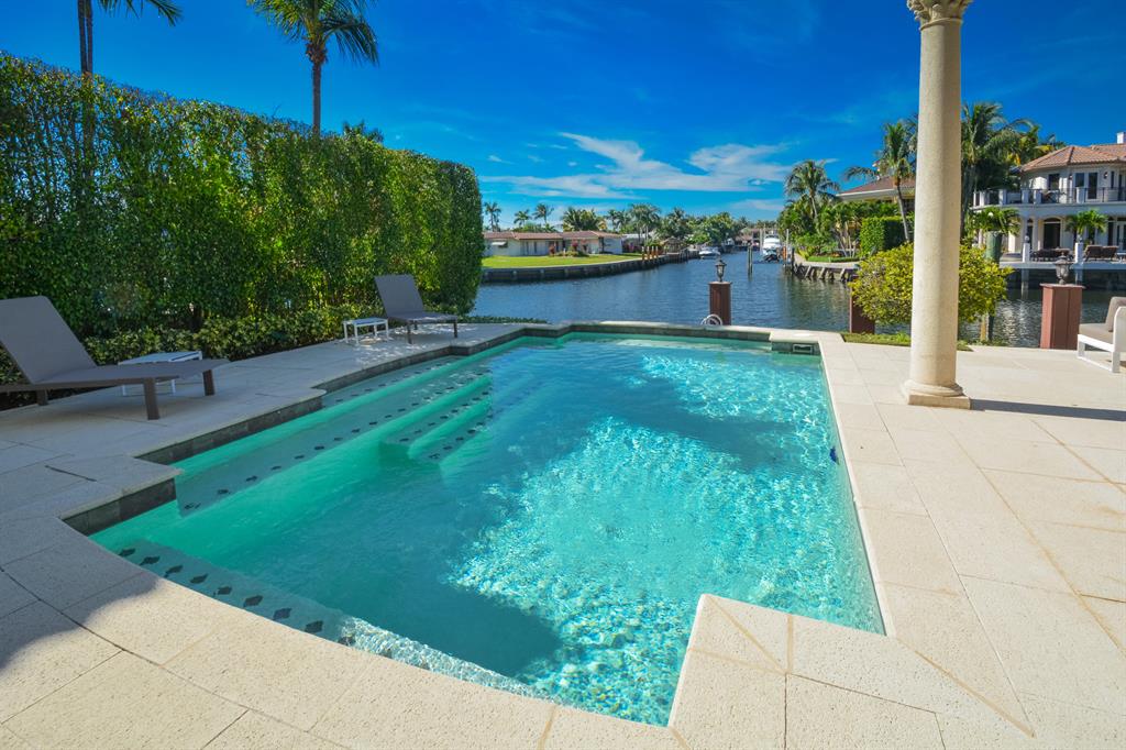 BOCA HARBOUR ISLAND - Residential