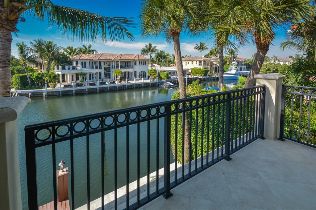 BOCA HARBOUR ISLAND - Residential