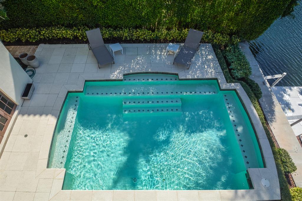 BOCA HARBOUR ISLAND - Residential