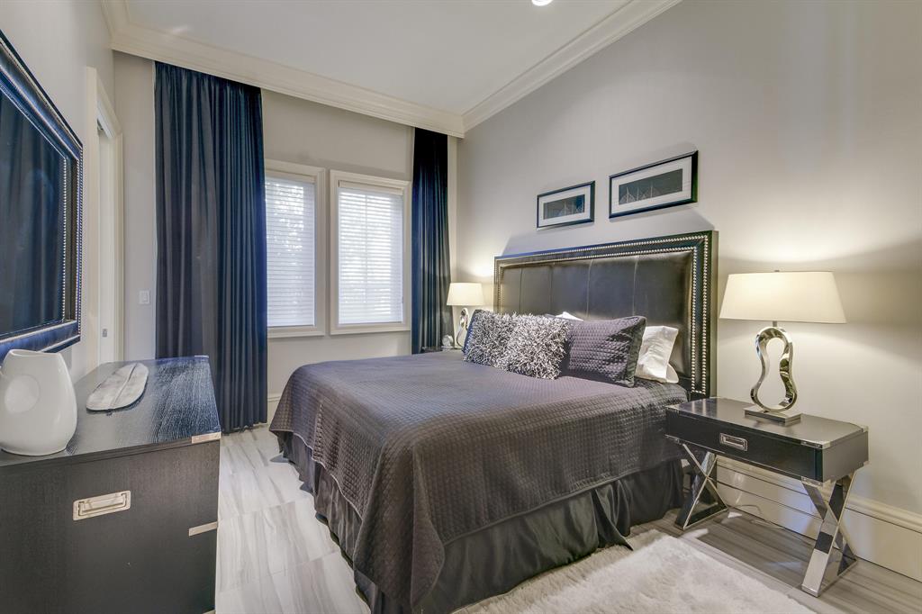 BOCA HARBOUR ISLAND - Residential