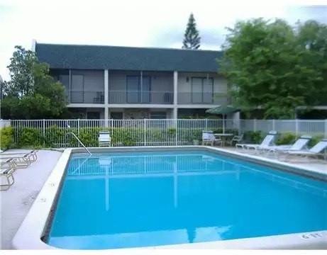 Village Twnhs Two Condo - Residential Lease