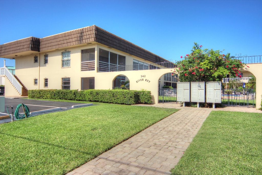 Photo of 342 Southwind Drive #114, North Palm Beach, FL 33408 (MLS # B26023087)