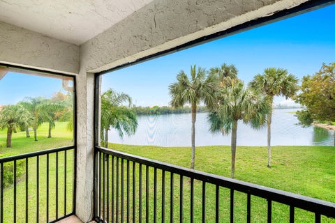 Tiny photo for 312 Liberty Court, Deerfield Beach, FL 33442 (MLS # B26009647)