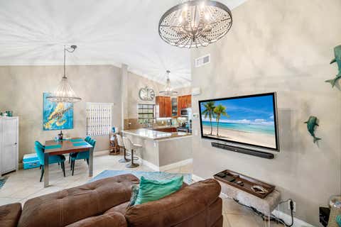 Tiny photo for 312 Liberty Court, Deerfield Beach, FL 33442 (MLS # B26009647)