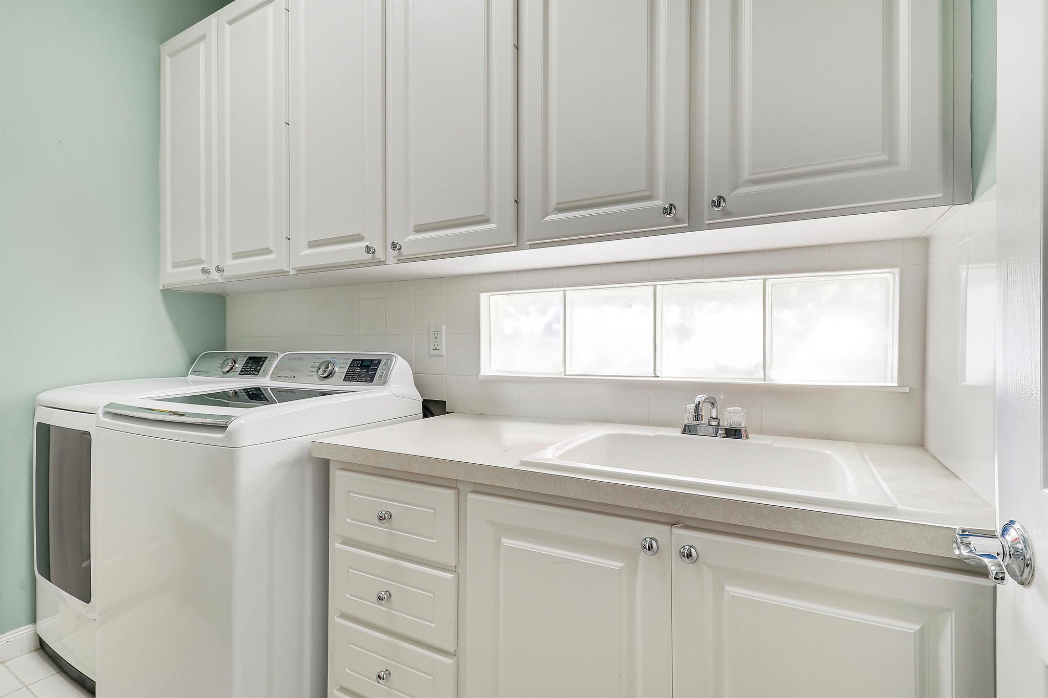 ISLES AT PALM BEACH GARDE - Residential