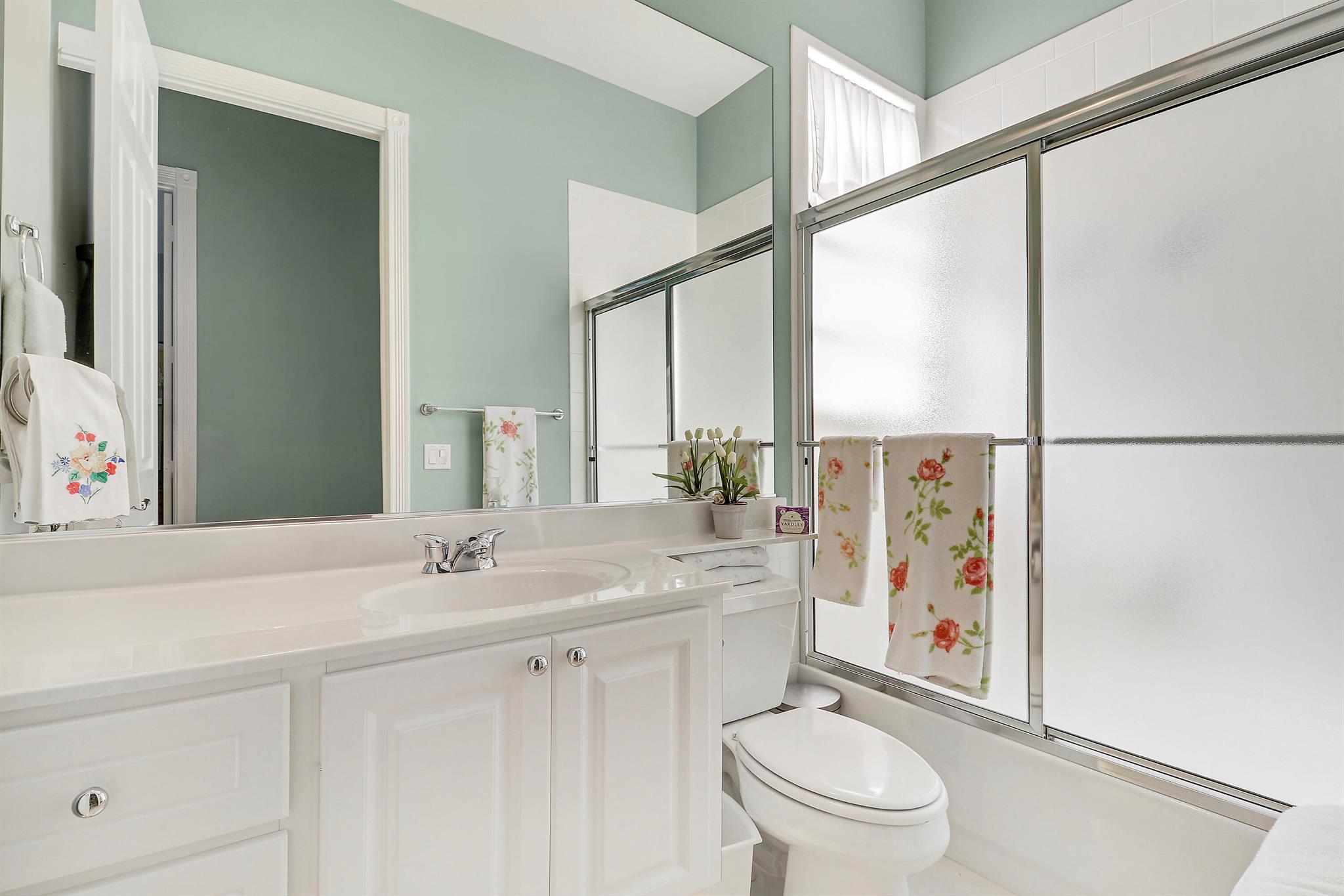 ISLES AT PALM BEACH GARDE - Residential