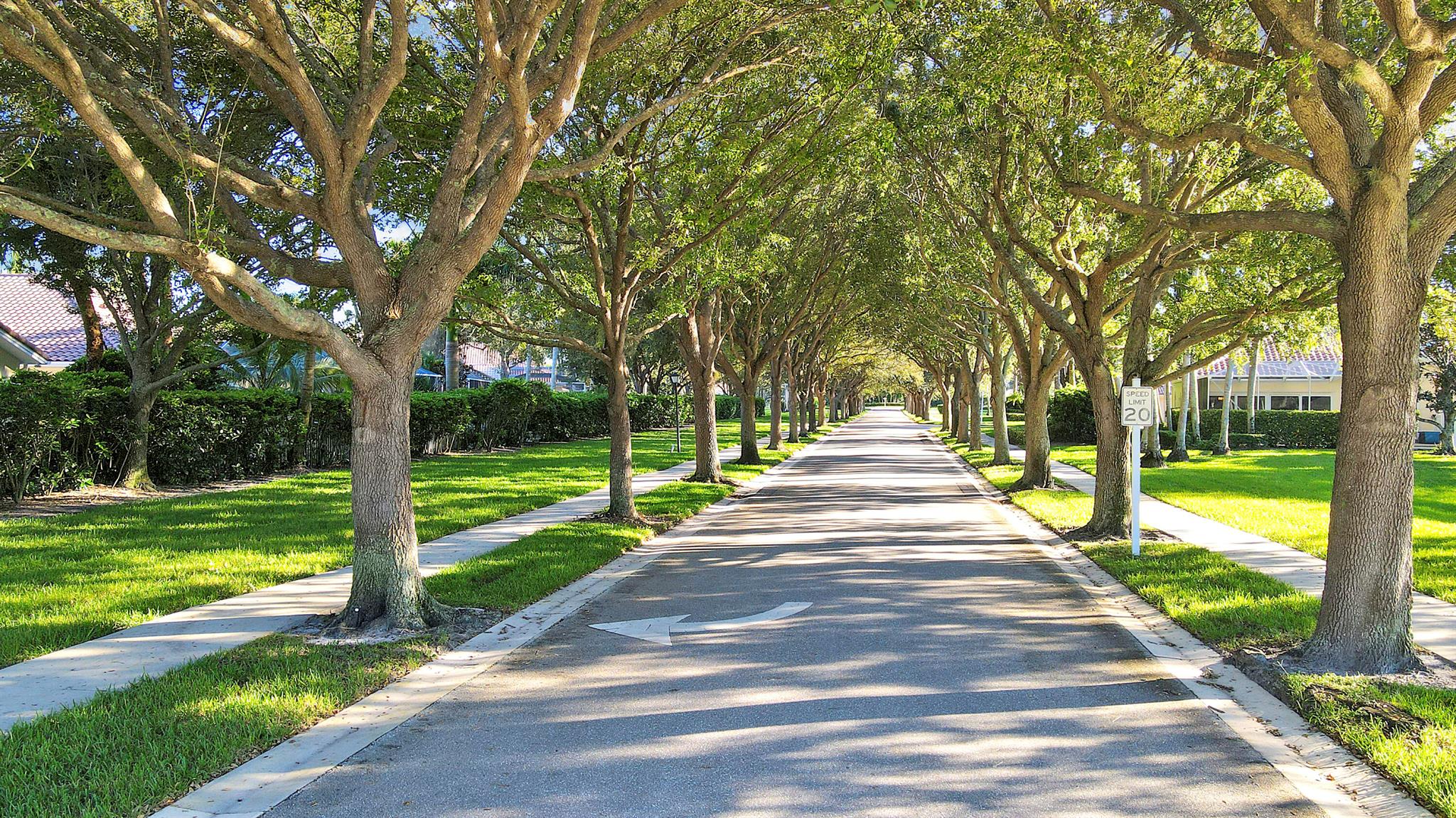 ISLES AT PALM BEACH GARDE - Residential