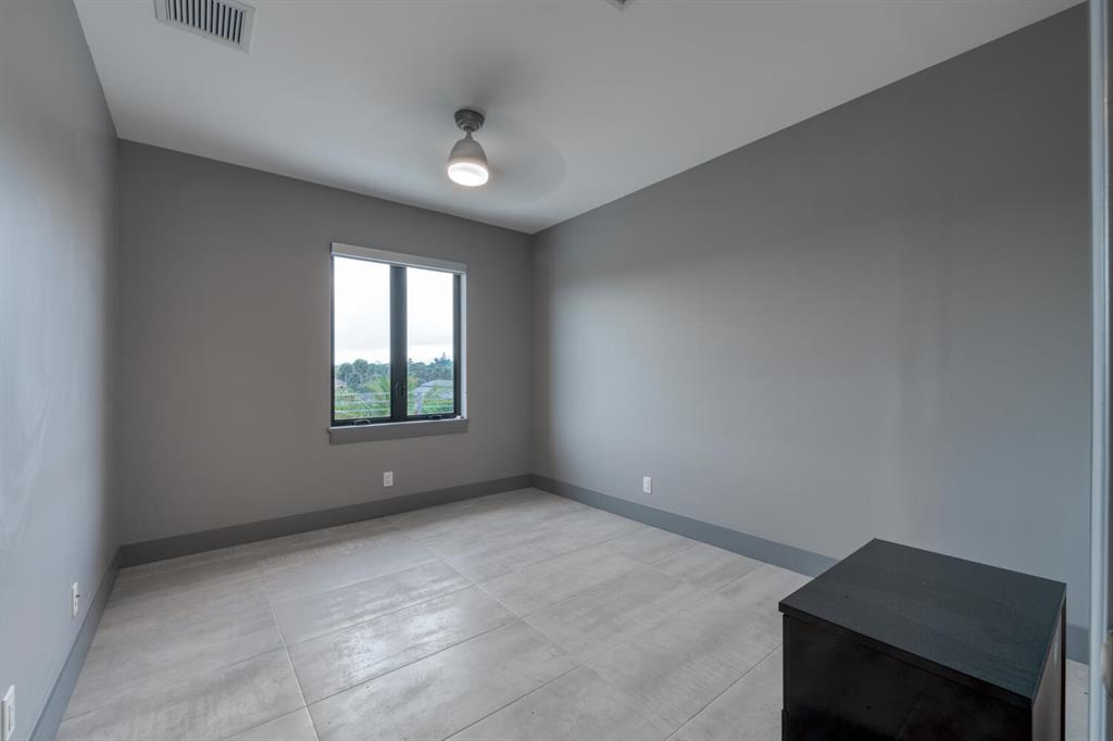 PALM BEACH LITTLE RANCHES - Residential