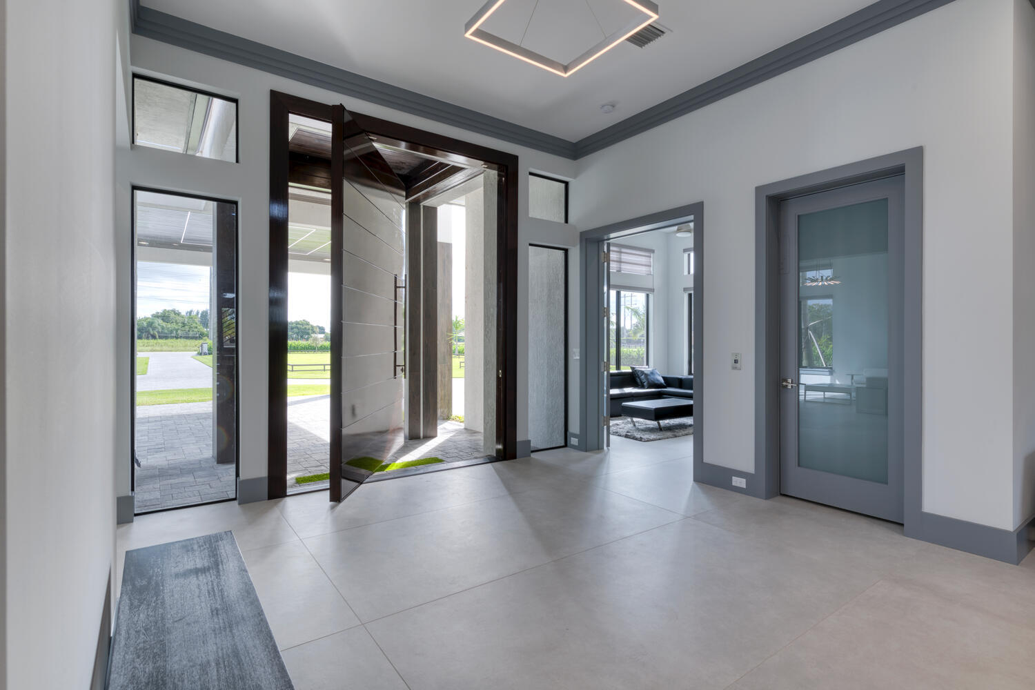 PALM BEACH LITTLE RANCHES - Residential