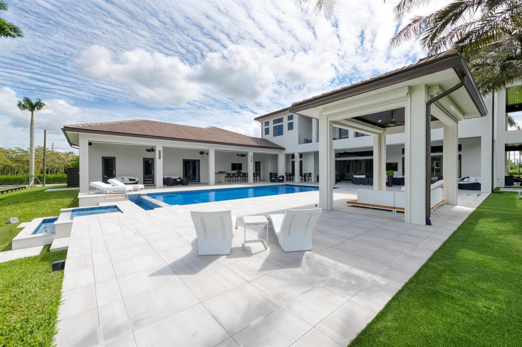 PALM BEACH LITTLE RANCHES - Residential