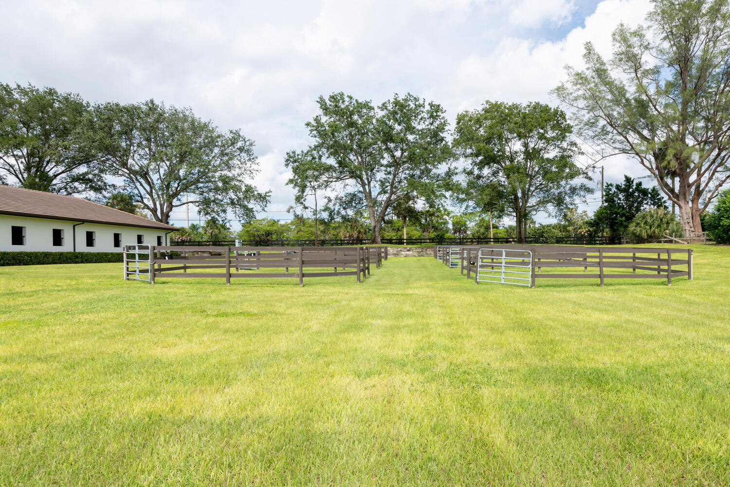 PALM BEACH LITTLE RANCHES - Residential