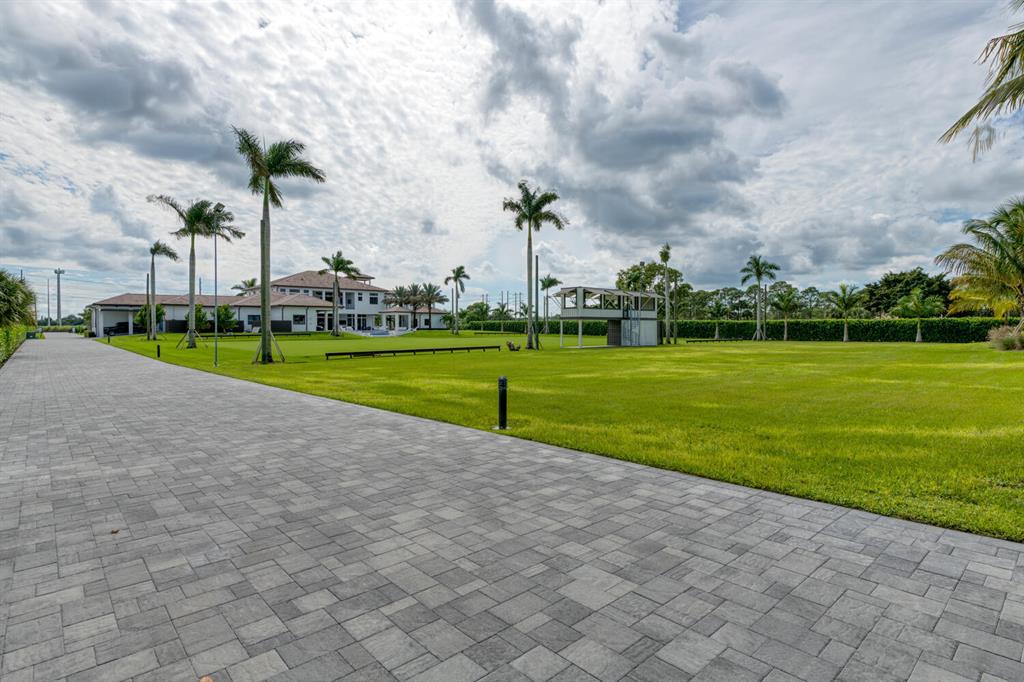 PALM BEACH LITTLE RANCHES - Residential