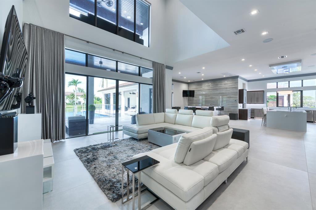 PALM BEACH LITTLE RANCHES - Residential