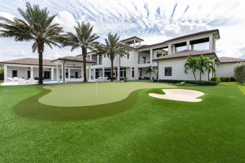 PALM BEACH LITTLE RANCHES - Residential