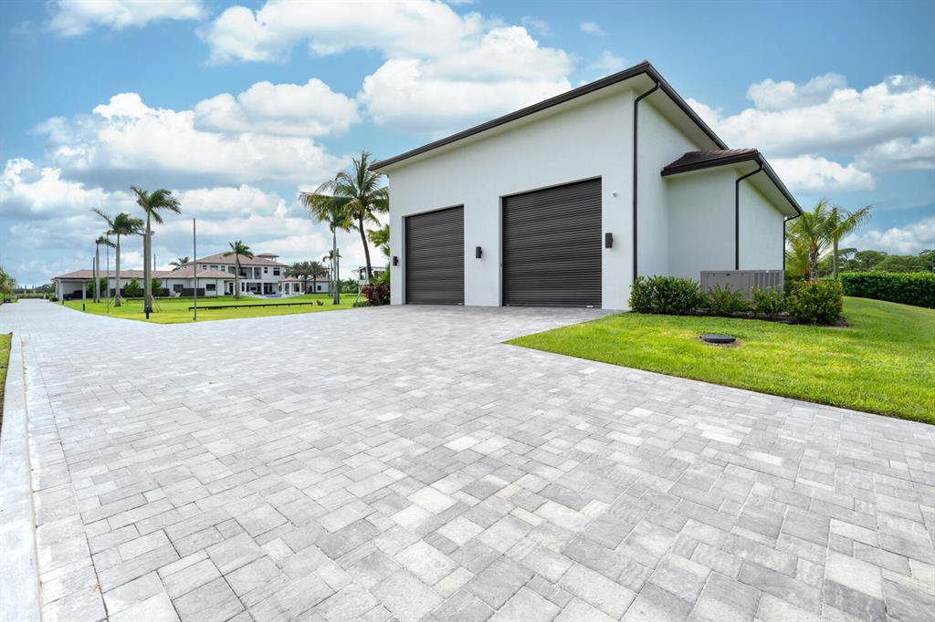 PALM BEACH LITTLE RANCHES - Residential