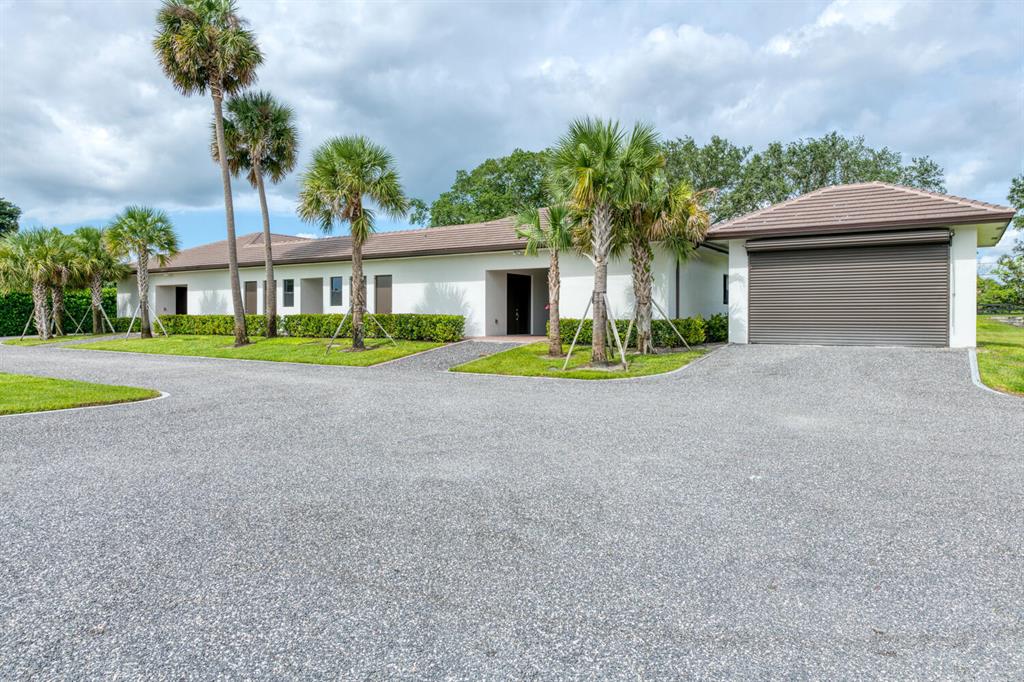 PALM BEACH LITTLE RANCHES - Residential