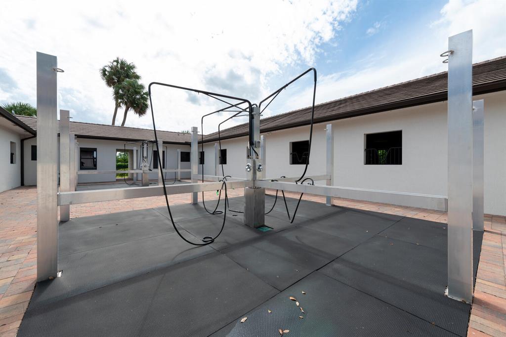 PALM BEACH LITTLE RANCHES - Residential