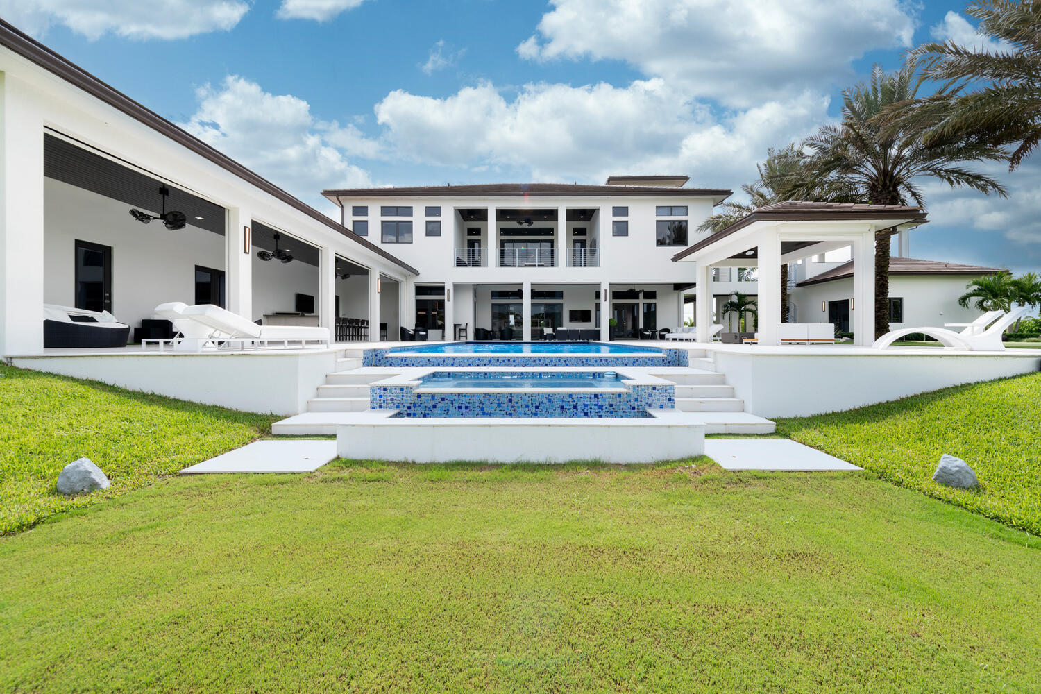 PALM BEACH LITTLE RANCHES - Residential