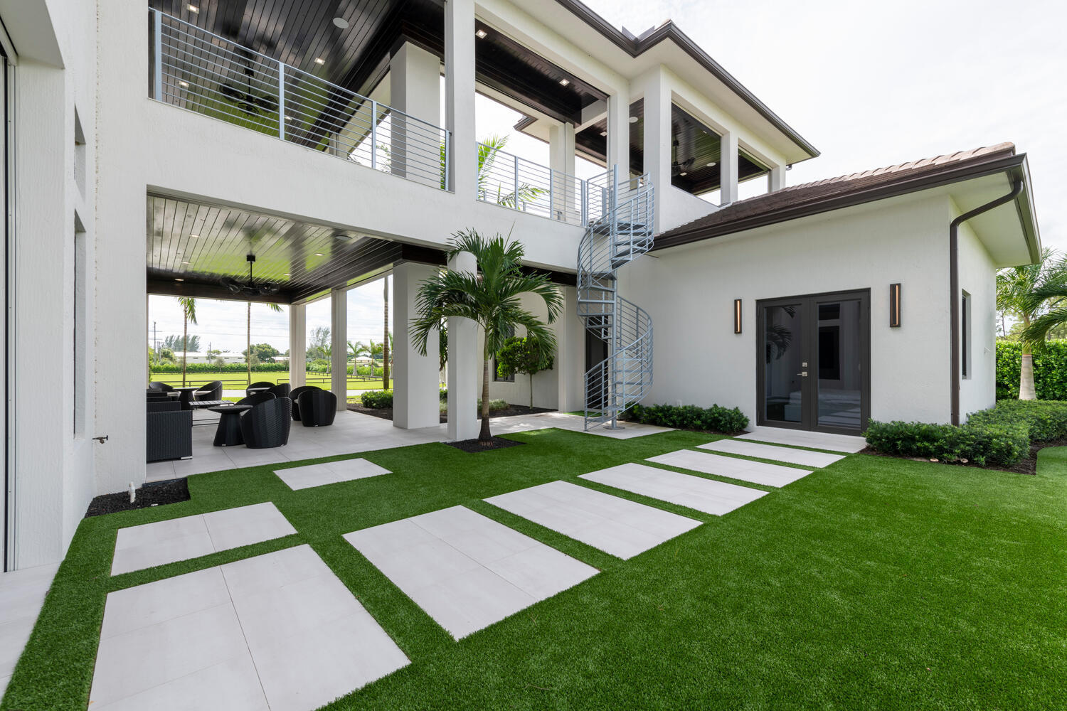 PALM BEACH LITTLE RANCHES - Residential