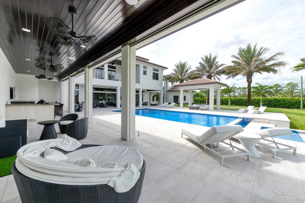 PALM BEACH LITTLE RANCHES - Residential
