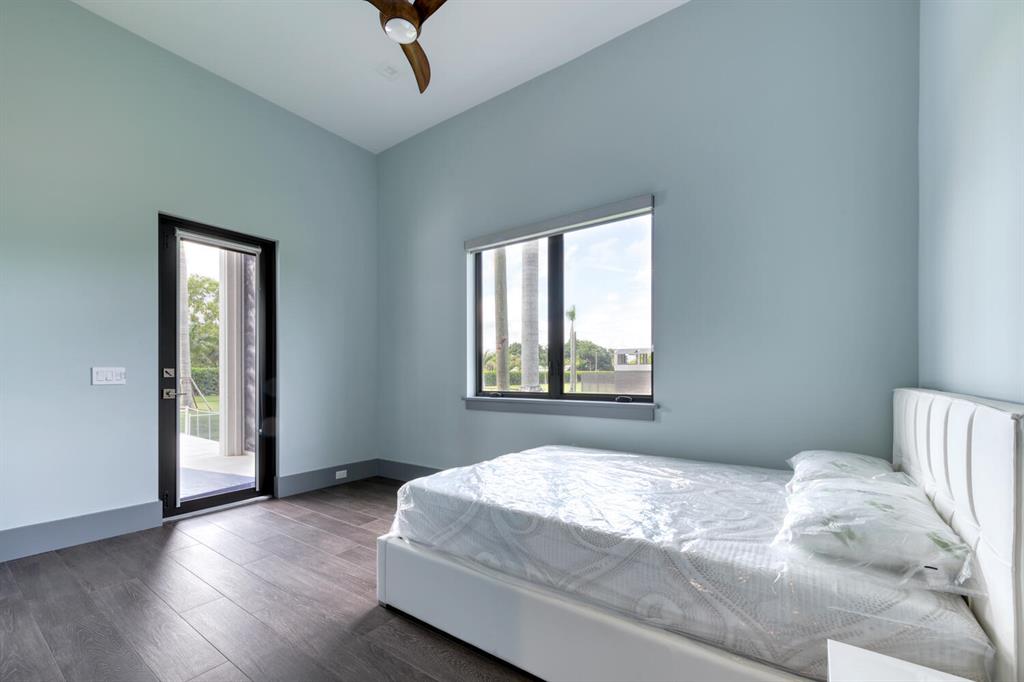 PALM BEACH LITTLE RANCHES - Residential