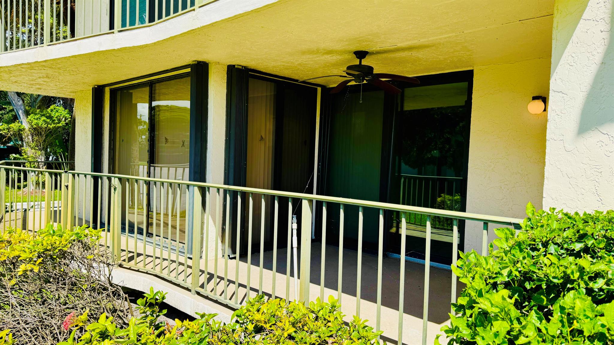 HALF MOON BAY CONDO PH I - Residential