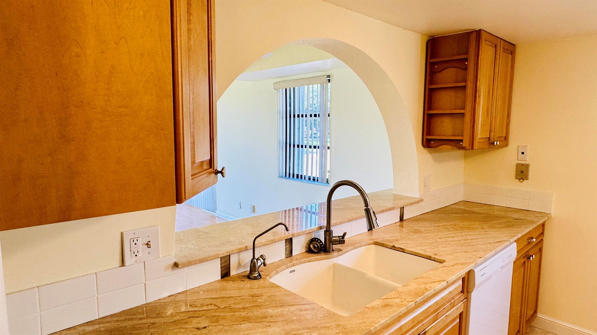 HALF MOON BAY CONDO PH I - Residential