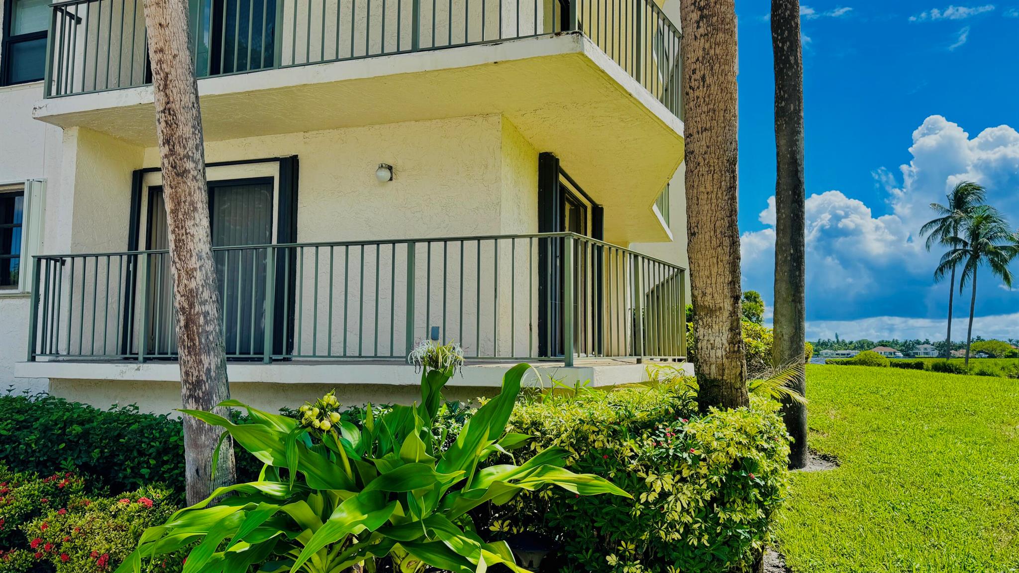 HALF MOON BAY CONDO PH I - Residential