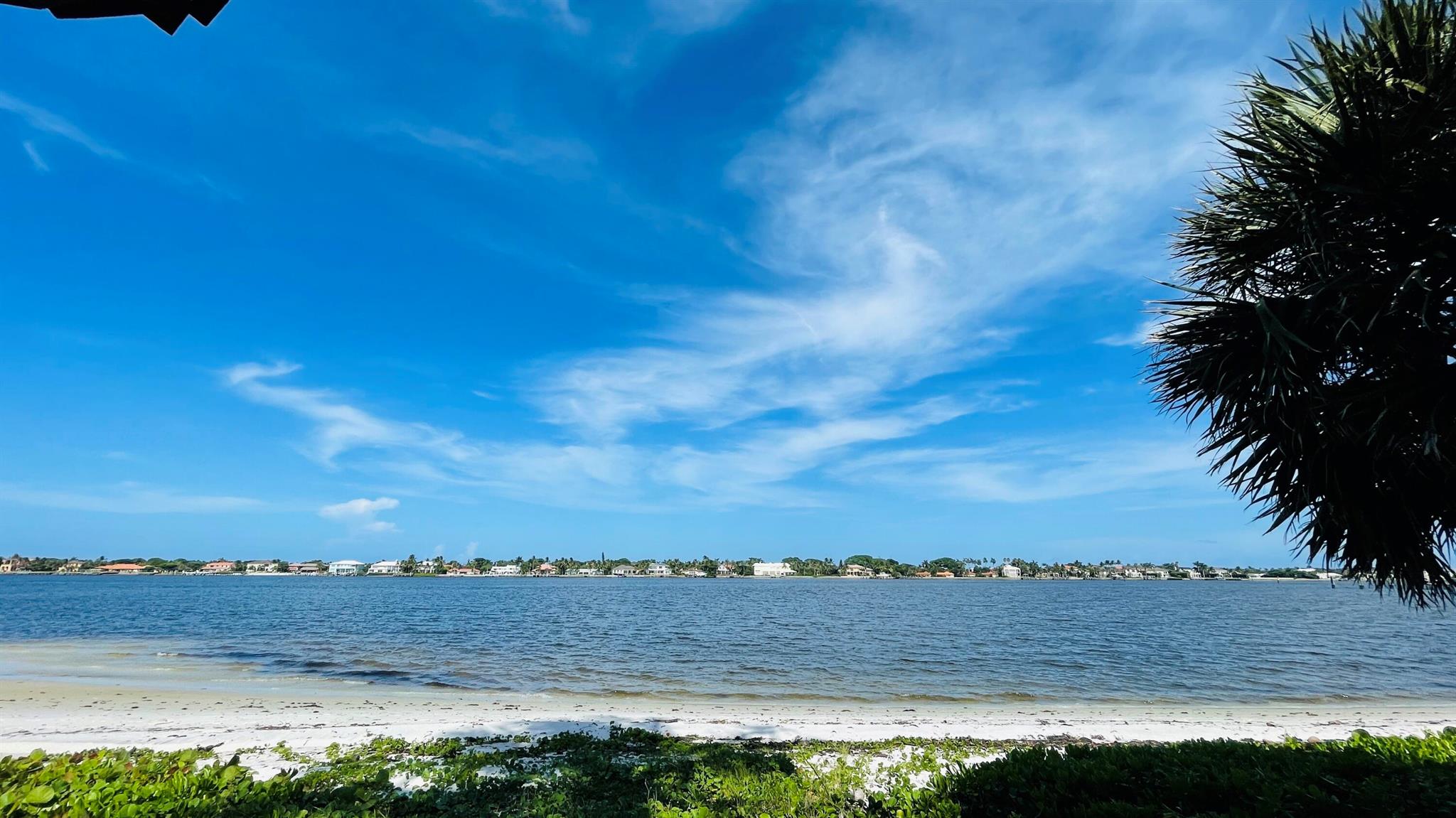 HALF MOON BAY CONDO PH I - Residential
