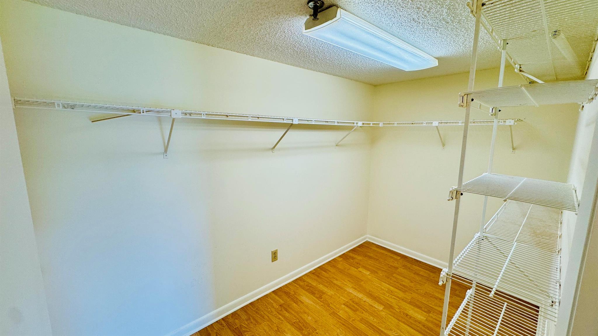 HALF MOON BAY CONDO PH I - Residential