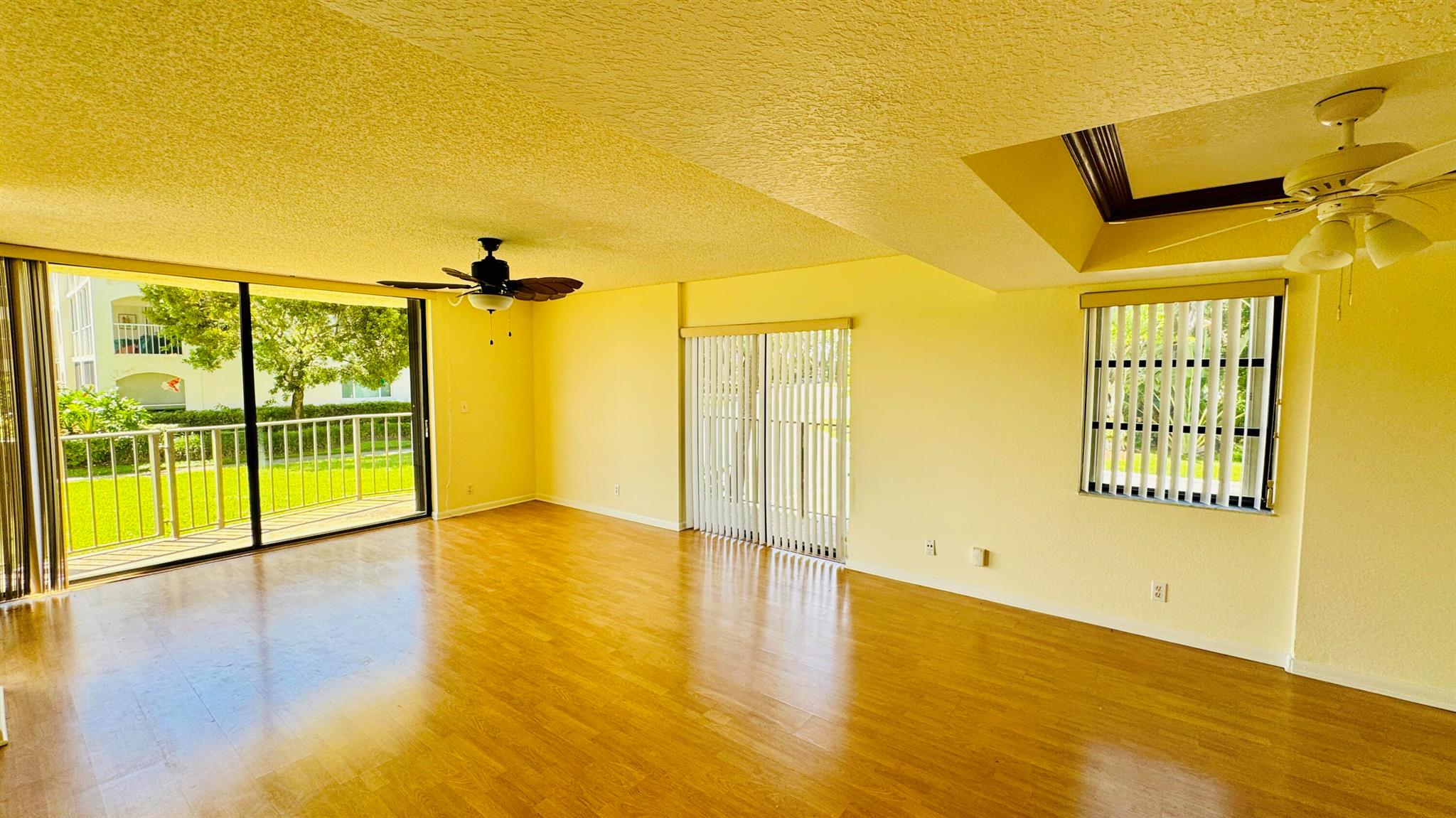 HALF MOON BAY CONDO PH I - Residential