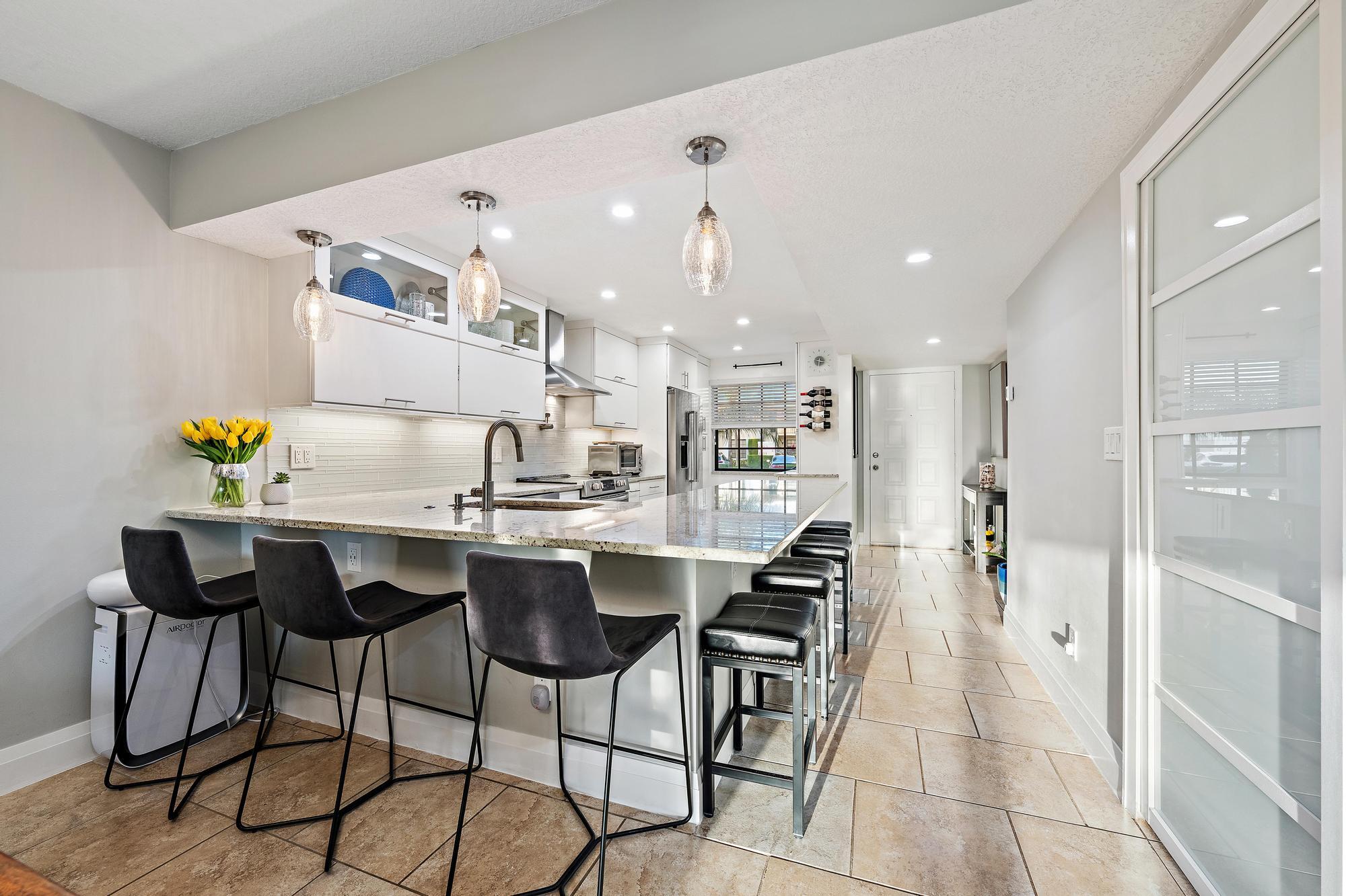 KEYSTONE CONDO - Residential