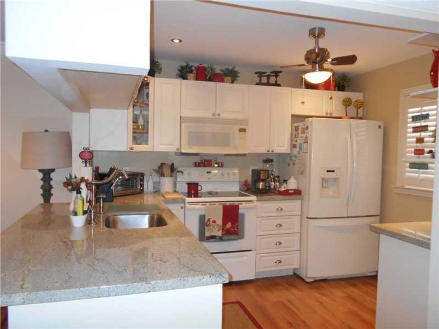 STUNNING!! SPACIOUS AND BEAUTIFULLY REMODELED 2/2 WITH SERENE LAKE VIEW.. SOME OF THE FEATURES INCLUDE WOOD FLOORS, CROWN MOLDING, GOURMET KICHEN WITH GRANITE COUNTER TOPS AND TOP OF THE LINE APPLIANCES, MASTER SUITE WITH WALK IN CLOSET, DESIGNER TOUCHES EVERYWHERE. COMMUNITY FEATURES POOL, TENNIS, AND GYM. MINUTES TO SHOPPING CENTERS, RESTAURANTS AND ATLANTIC AVE AND MORE...