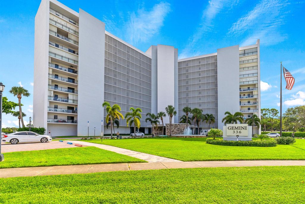 Photo of 336 Golfview Road #505, North Palm Beach, FL 33408 (MLS # R10899518)