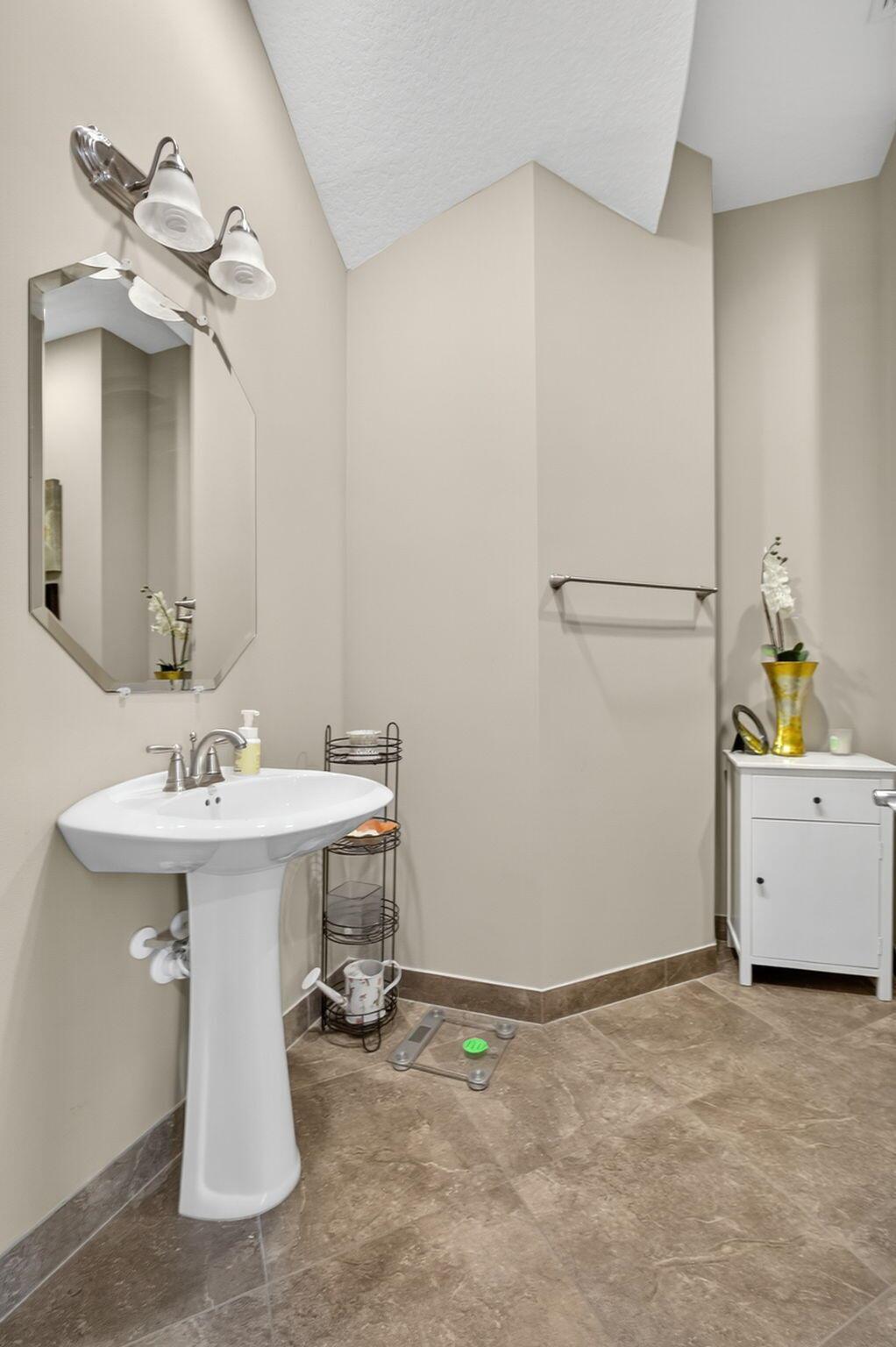 OLYMPIA 2 - Residential