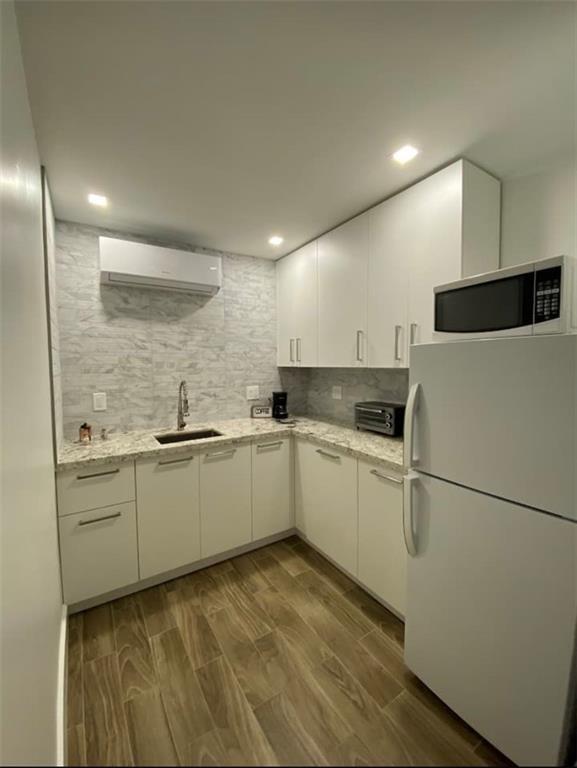 Oakland Park Second Add 1 - Residential Lease