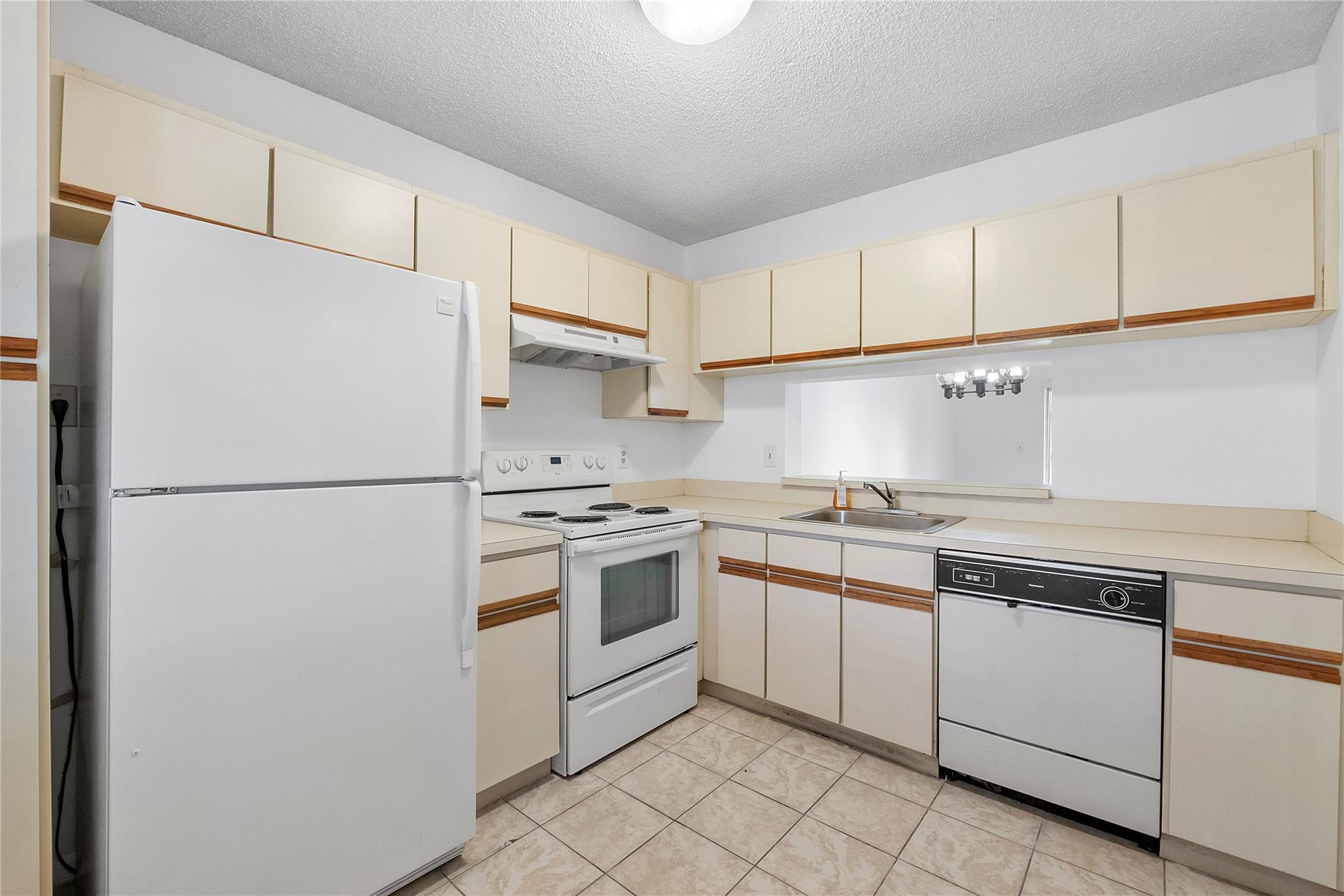 3051 Holiday Springs Blvd 204