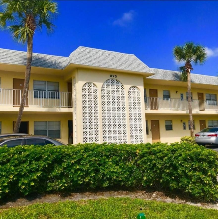 The Del Rio Apartment Homes are located less than a mile away from Downtown Boca, less than two miles away from the beach, and less than three miles from the FAU campus, offering unparalleled access to countless businesses, restaurants, nightlife, and beach activities. This oversized one bedroom apartment has been completely renovated and features brand new floors, an updated kitchen, and new stainless steel appliances. This community also offers free on-site parking, a swimming pool, and laundry facilities on site. Water, sewer, pest control, and waste removal are all included with the unit, as well as a stove and fridge. Inquire today to set up an apartment showing! Renovated Two Bedroom Available in Boca Raton