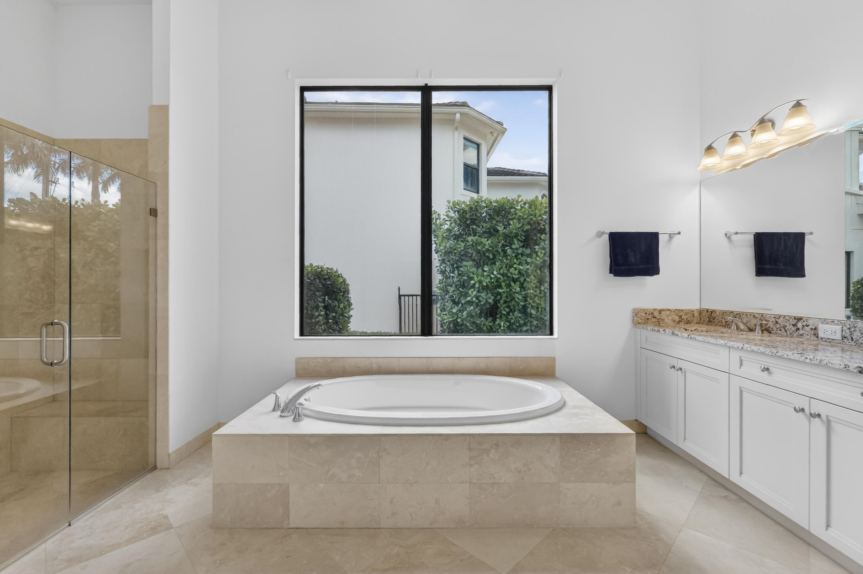 ROYAL PALM POLO - Residential