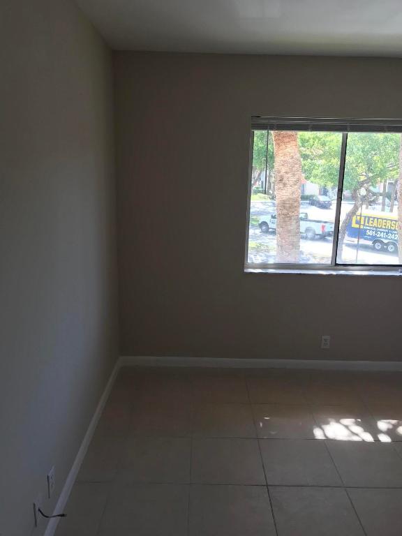 PARADISE COVE AT PALM BEACH LAKES CONDO - Residential Lease