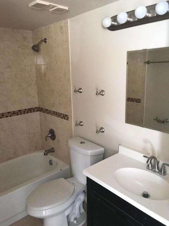 PARADISE COVE AT PALM BEACH LAKES CONDO - Residential Lease