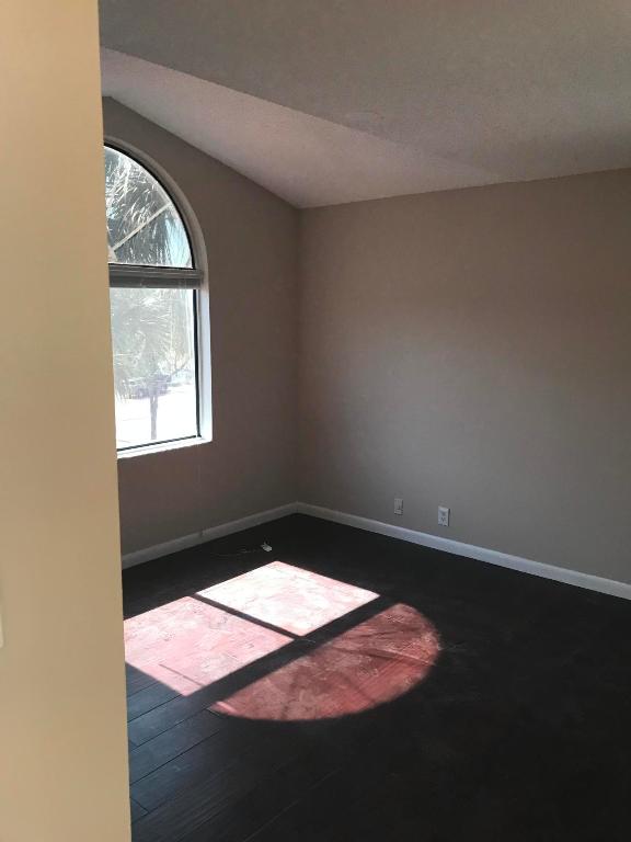 PARADISE COVE AT PALM BEACH LAKES CONDO - Residential Lease