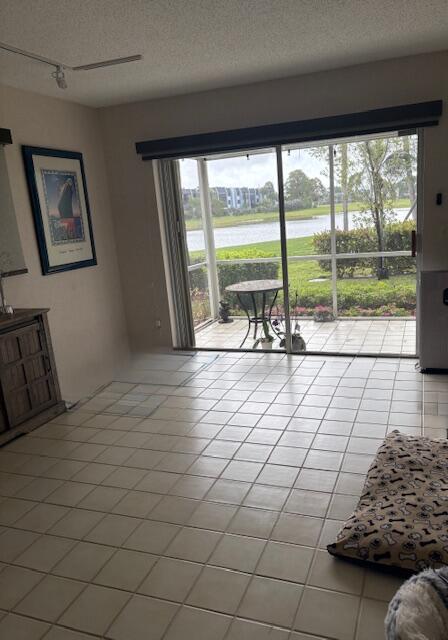 FOUNTAINS OF PALM BEACH CONDO 1 - Residential