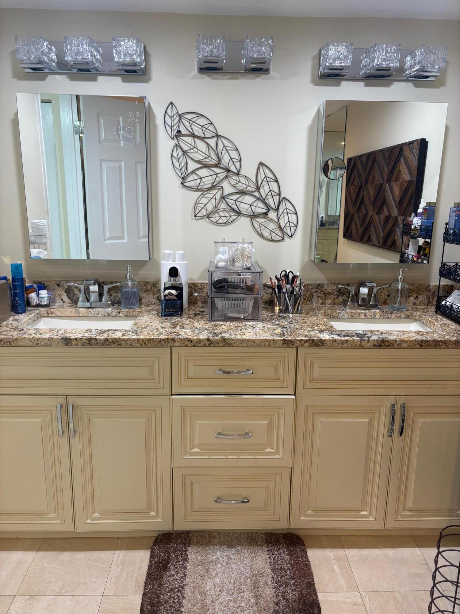 FOUNTAINS OF PALM BEACH CONDO 1 - Residential