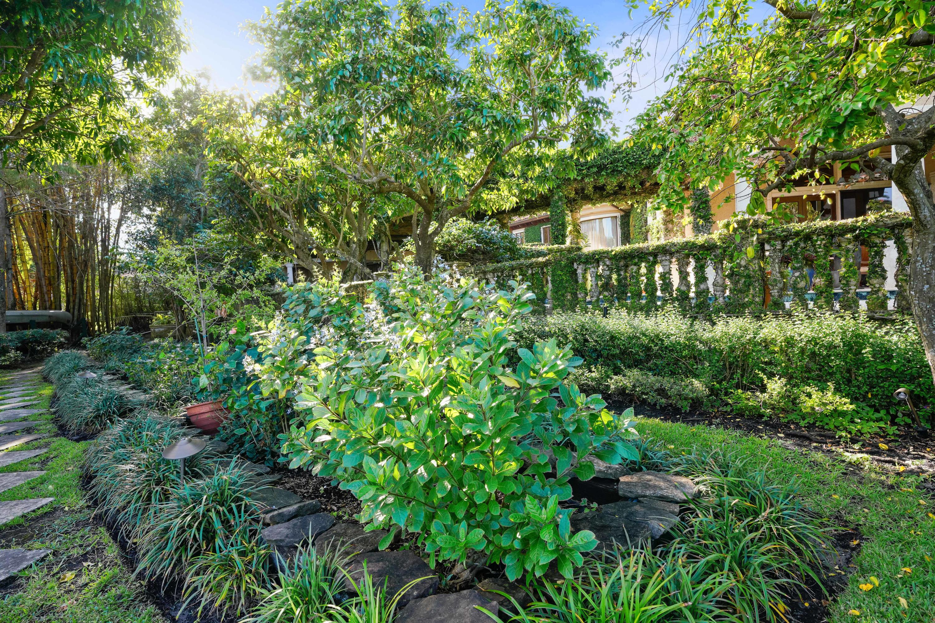 FRENCHMANS CREEK PAR E-2 - Residential