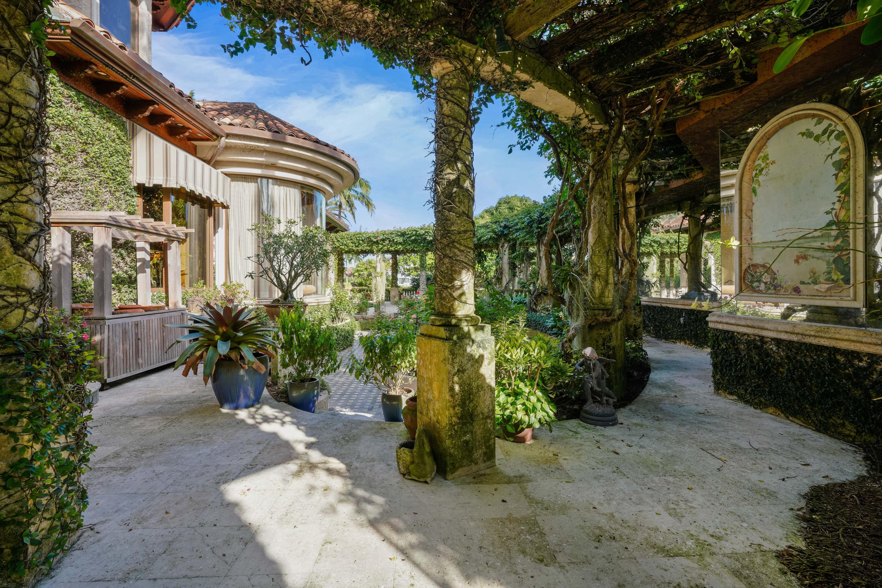 FRENCHMANS CREEK PAR E-2 - Residential